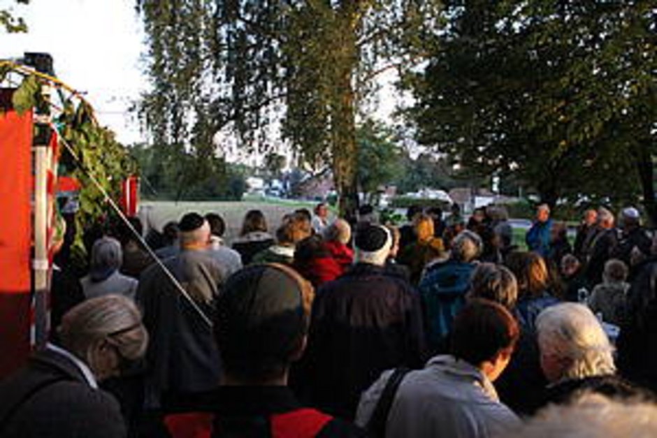 Stadtveranstaltungen zur Erinnerung an Kriegsopfer und Pogromnacht 